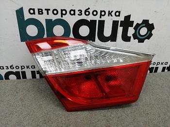 Фонарь внутренний левый, в крышку баг. 81591-33200 для Toyota Camry 50 2012 — 2014 БУ; Оригинал; Р2, Удовлетворительное;