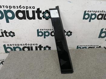 Накладка на стойку двери задняя правая 75761-33050 для Toyota Camry БУ; Оригинал; Р1, Мелкий дефект;